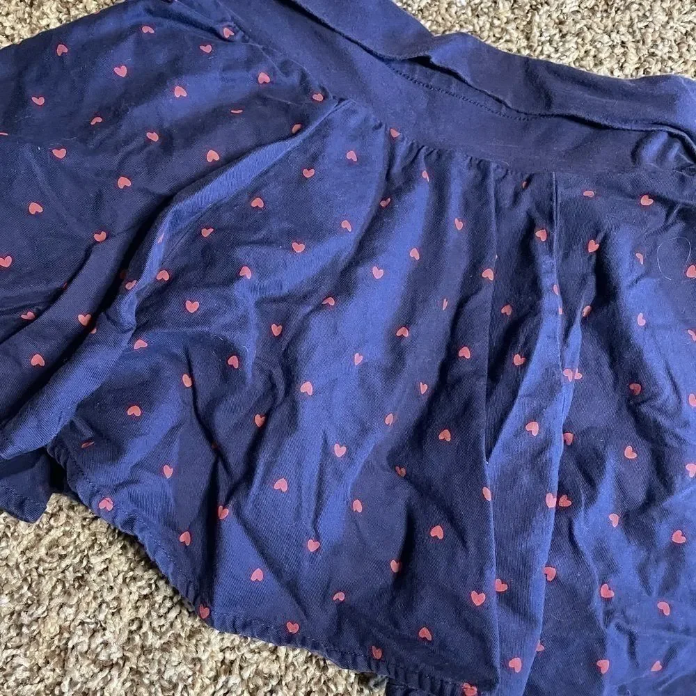 🐶🐶Gymboree size 8 navy blue skirt with red hearts.🐶🐶